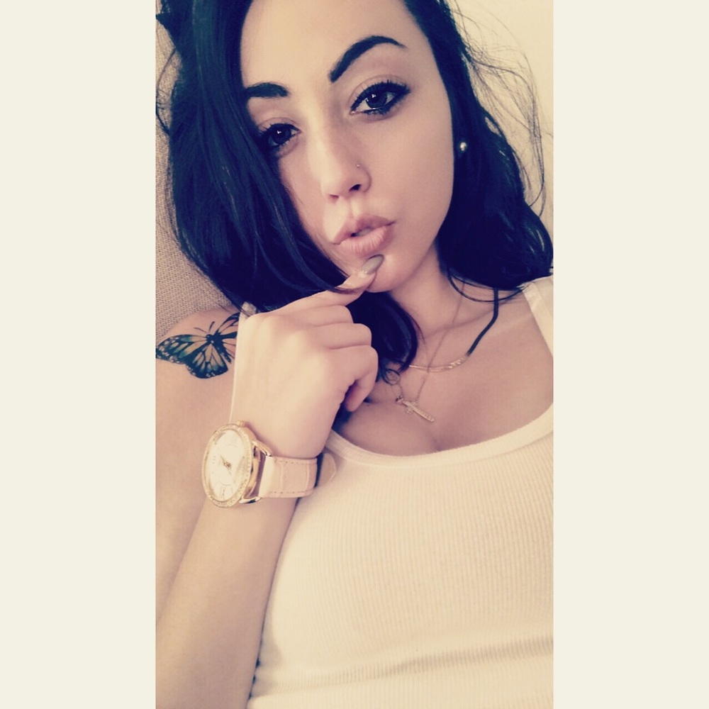 Meet your Posher, Emily